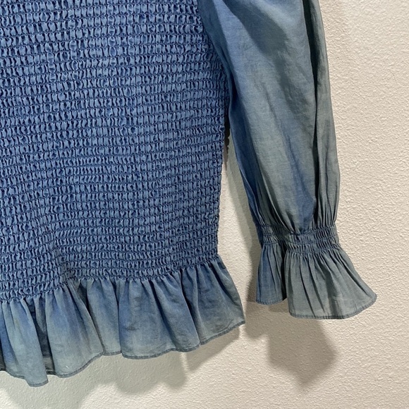 Zara puff sleeve smocked top faded‎ blue color - Picture 4 of 8